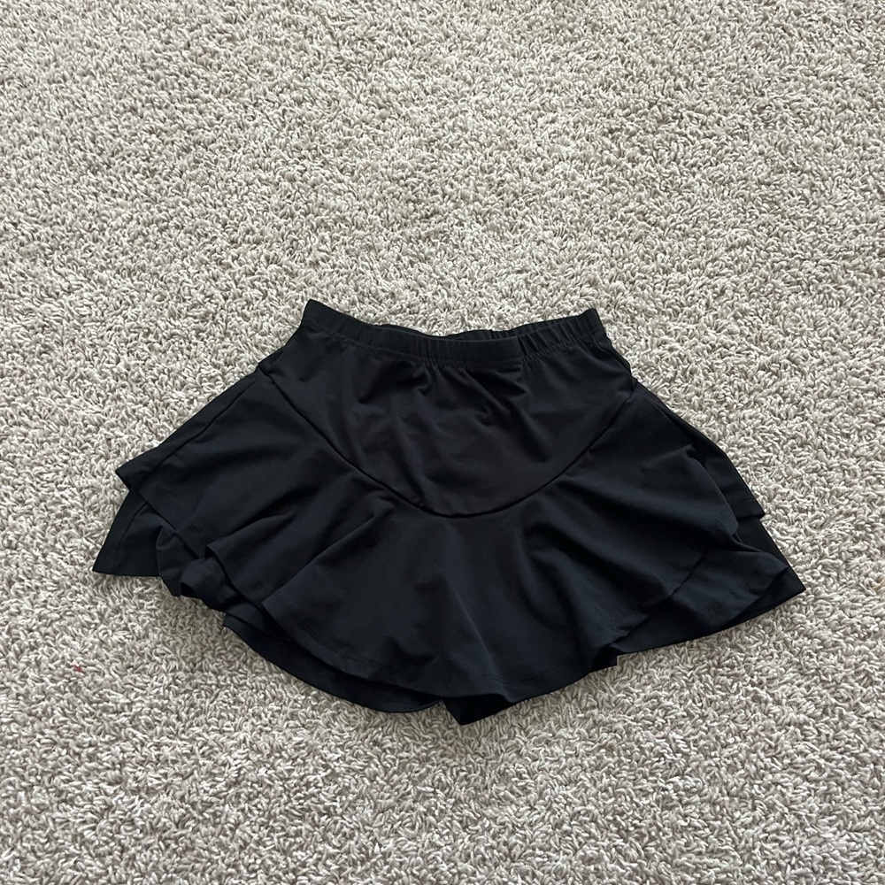 Black flowy mini skirt